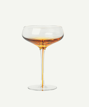 Cocktailglas bernsteinfarben